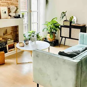https://tres-bel-appartement-de-60m2-en-centre-ville.midi-pyreneeshotels.com