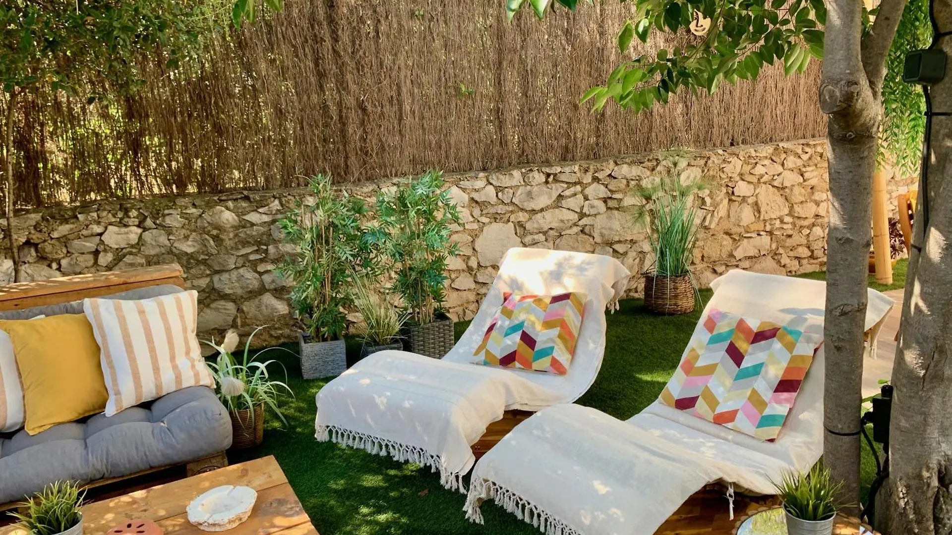 Maisonnette Avec Terrasse Et Jardin-Parking Prive-9Mn Des Plages A Pied La Ciotat 0*,  Francia